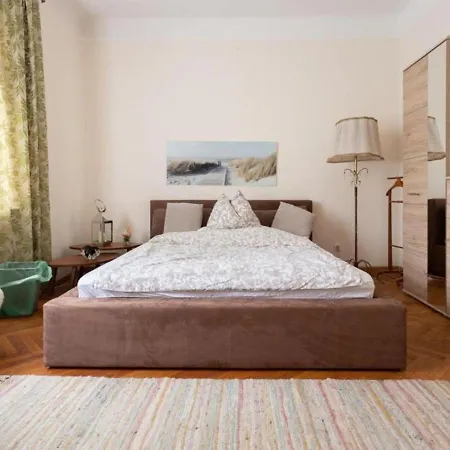 Luxurious In With Swimming Pool Villa *